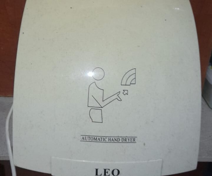 Hand dryer